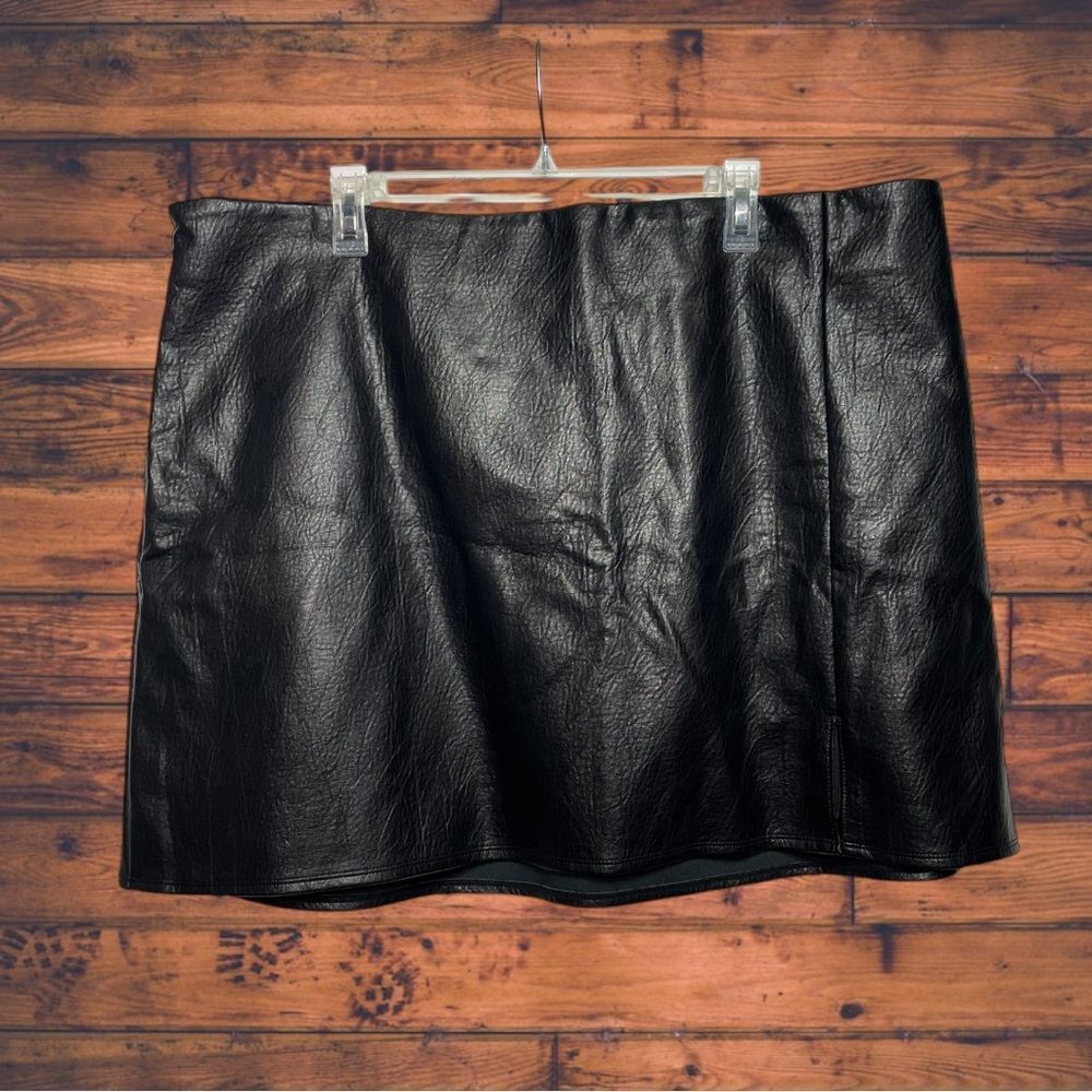 Classic Black Faux Leather Mini Skirt